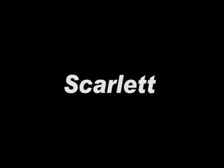 Scarlett fischnetze brick wand