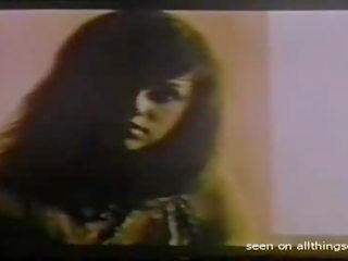 Meine teenager daughter-1974-cfnm-massage-scene