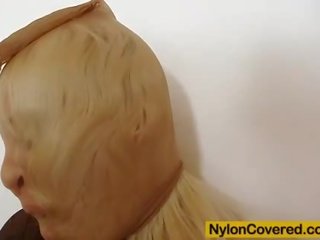 Zlý blondýnka distorted nylon maska tvář
